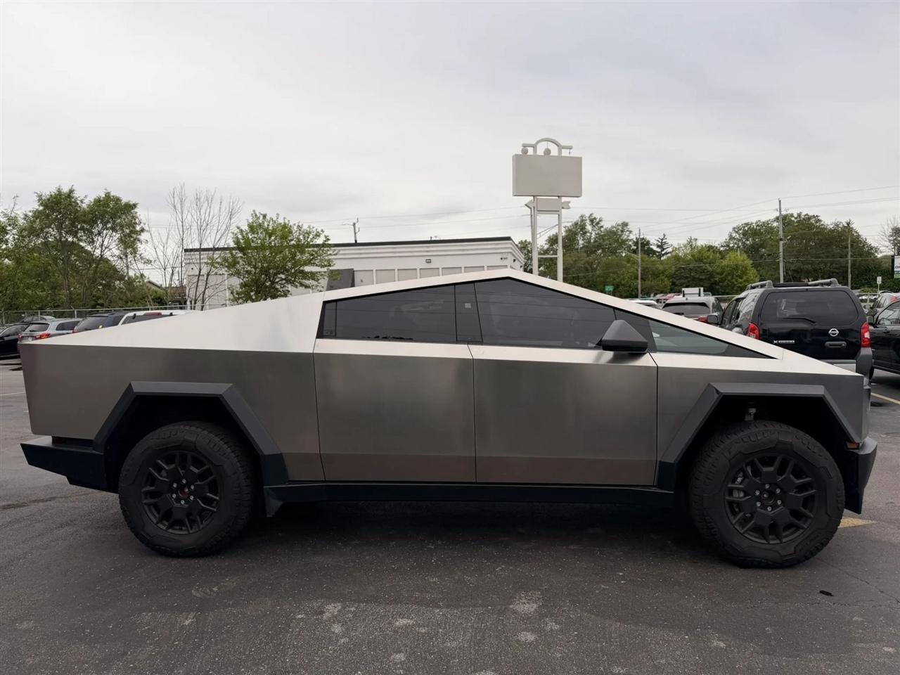 Tesla Cybertruck Base 2024