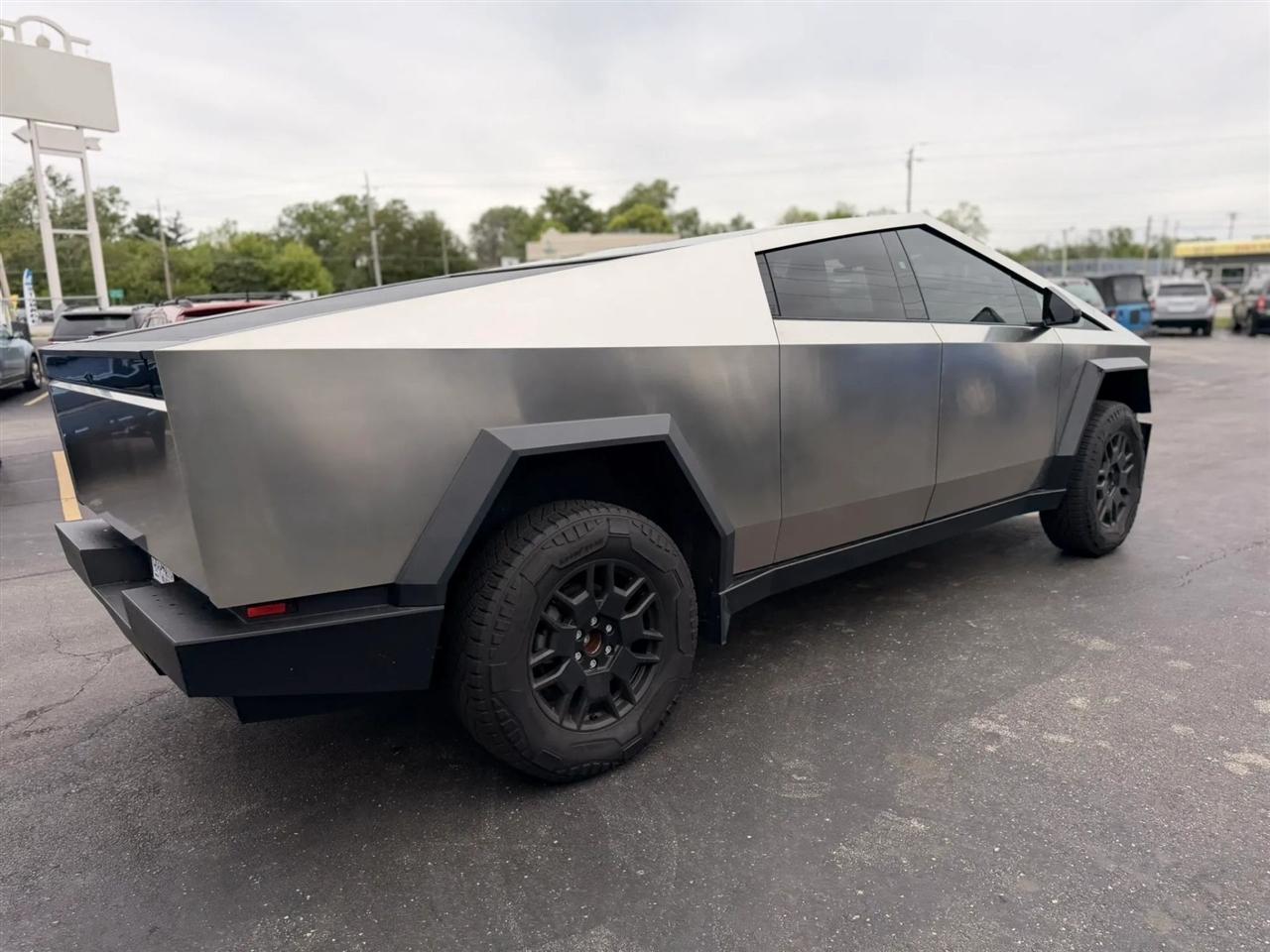 Tesla Cybertruck Base 2024