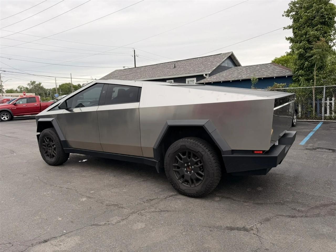 Tesla Cybertruck Base 2024