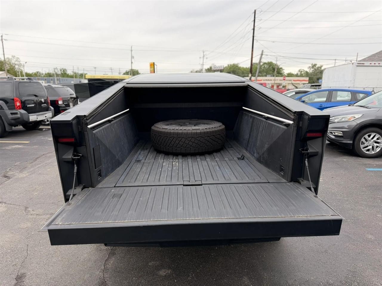 Tesla Cybertruck Base 2024