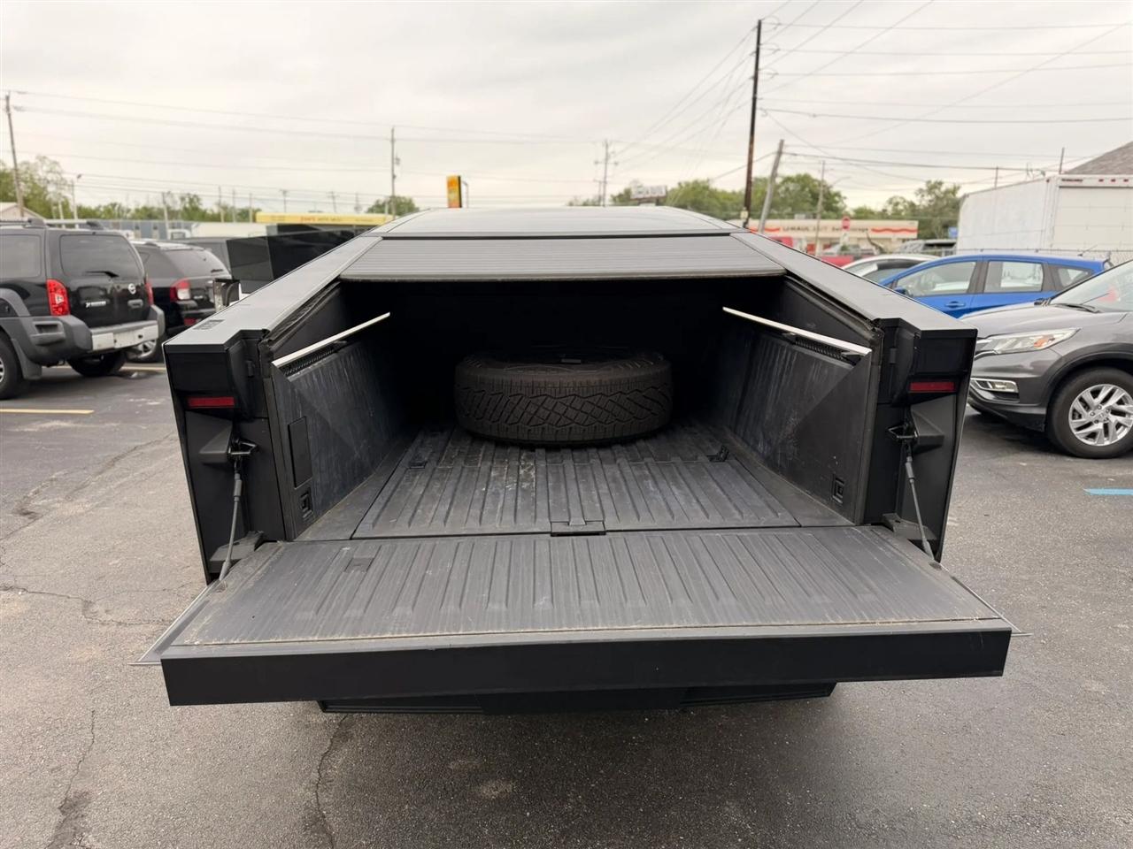 Tesla Cybertruck Base 2024