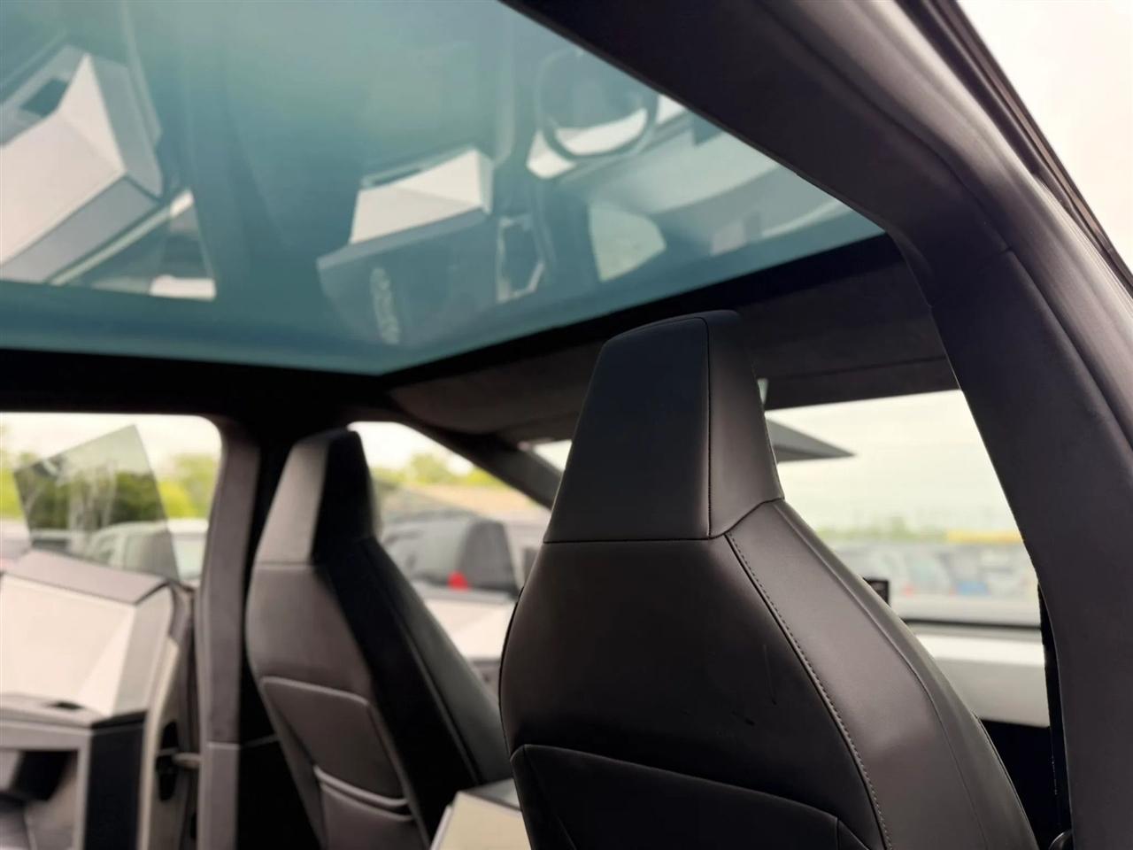 Tesla Cybertruck Base 2024