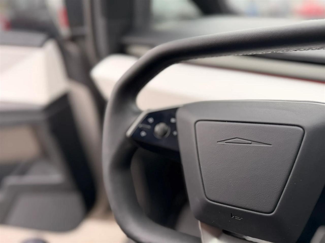 Tesla Cybertruck Base 2024