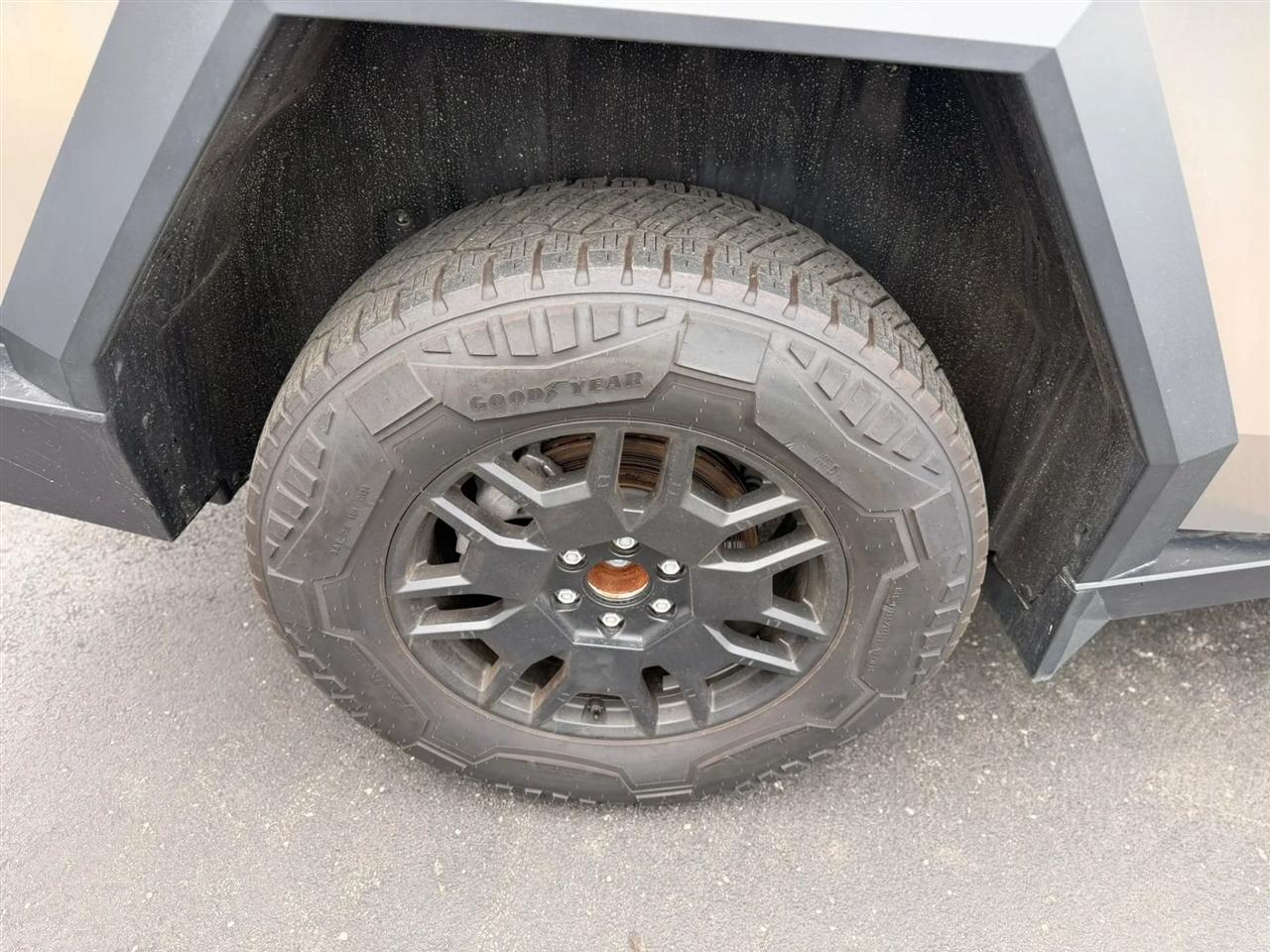 Tesla Cybertruck Base 2024