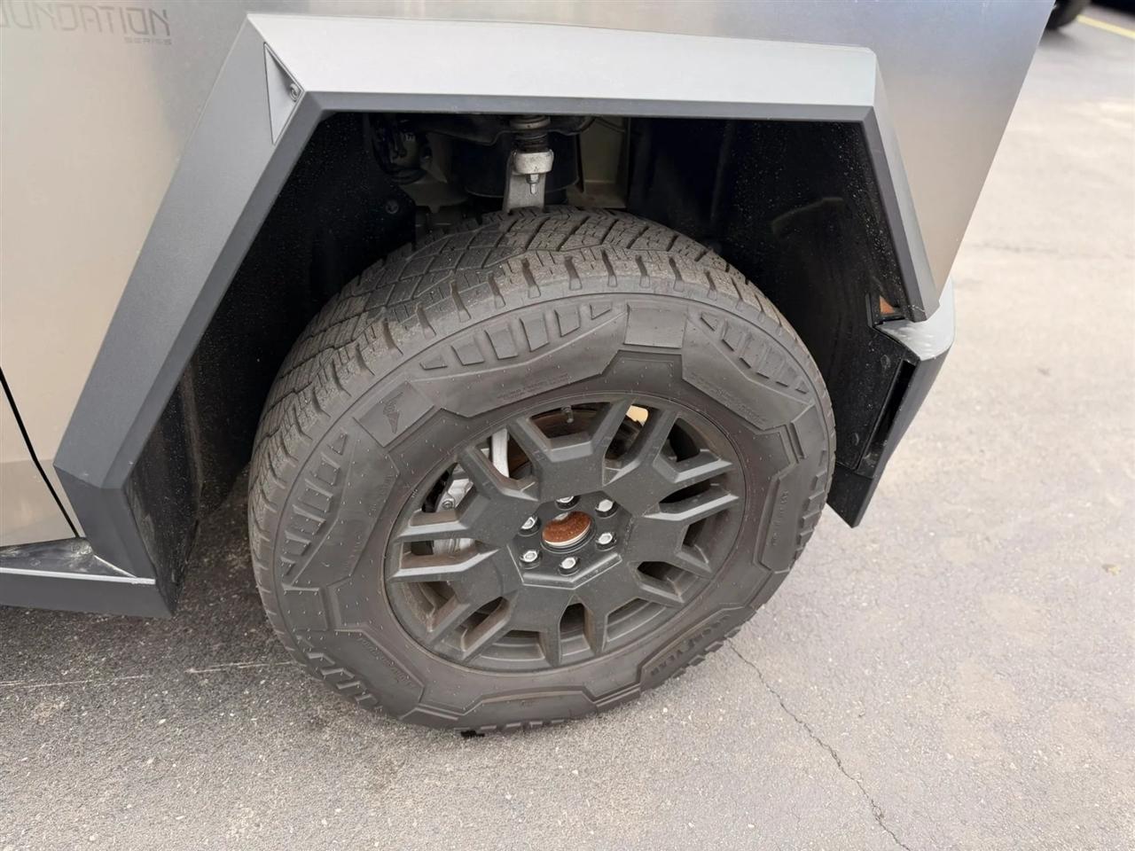 Tesla Cybertruck Base 2024