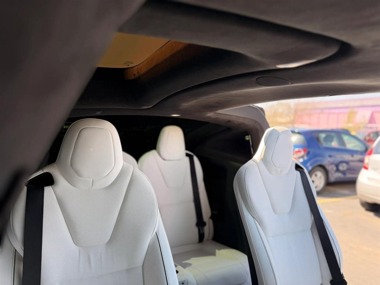 Tesla Model X Base 2022