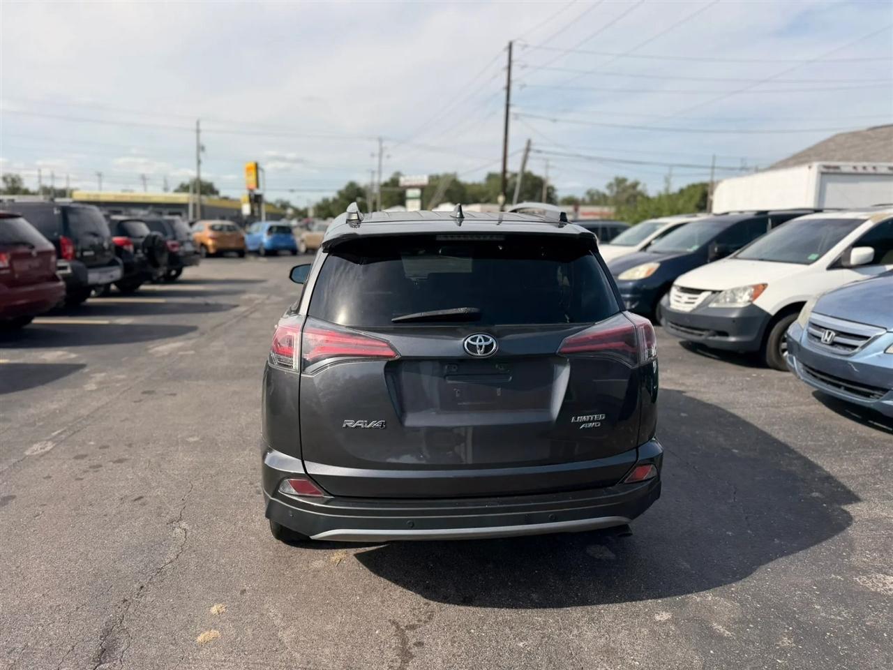 Toyota RAV4 Limited AWD 2017