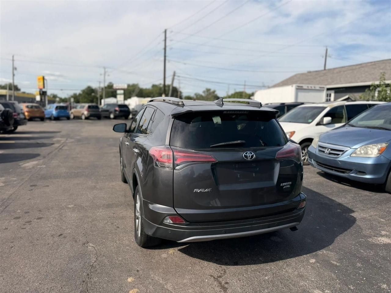 Toyota RAV4 Limited AWD 2017