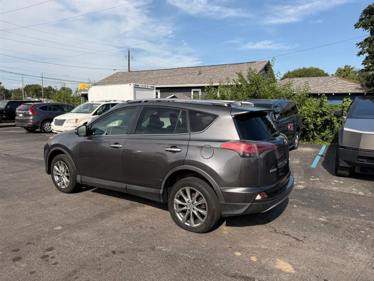 Toyota RAV4 Limited AWD 2017
