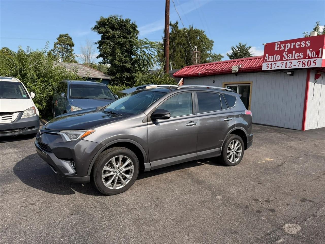 Toyota RAV4 Limited AWD 2017