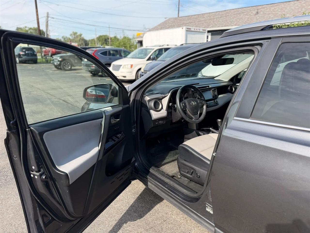 Toyota RAV4 Limited AWD 2017