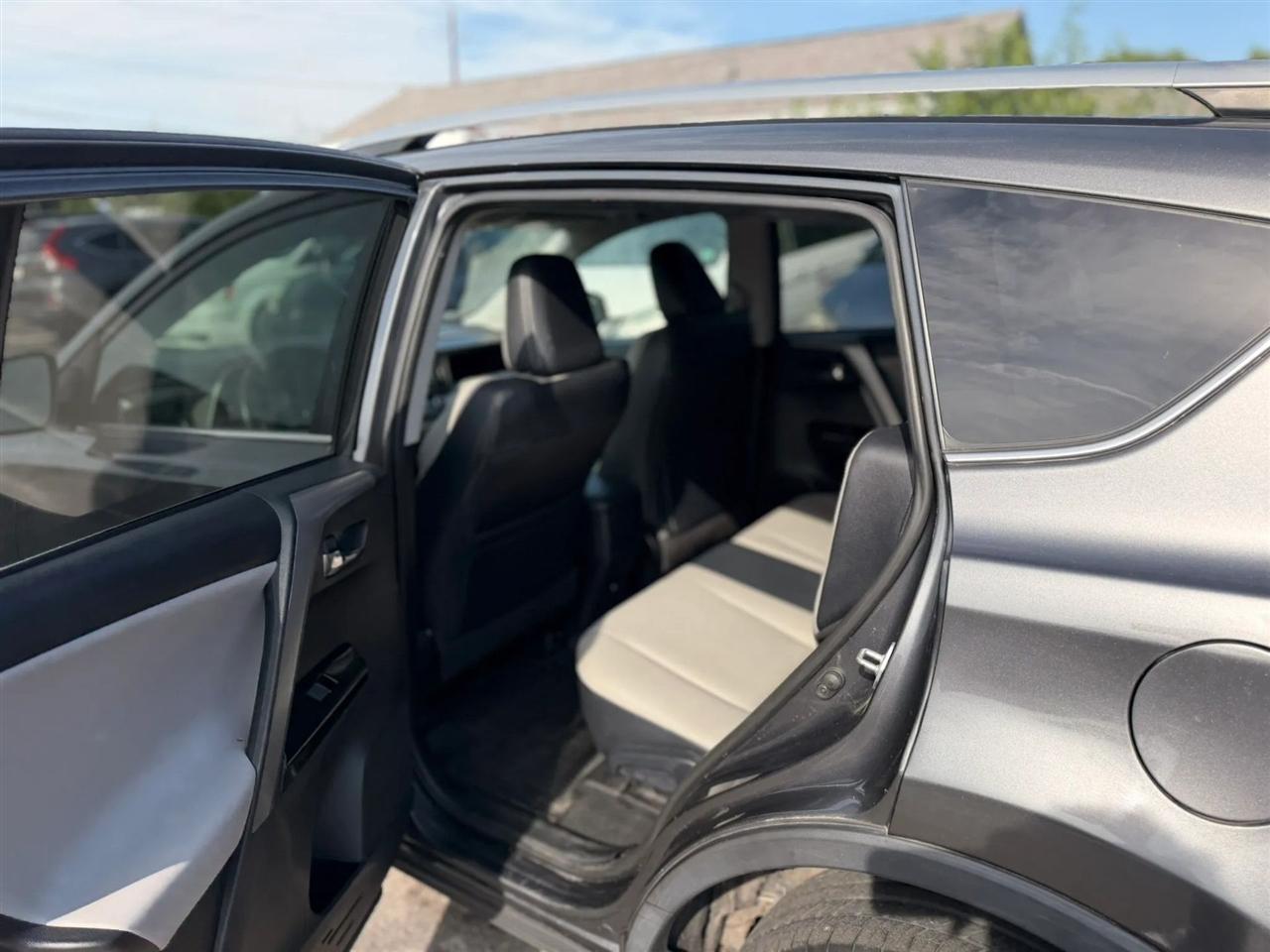 Toyota RAV4 Limited AWD 2017