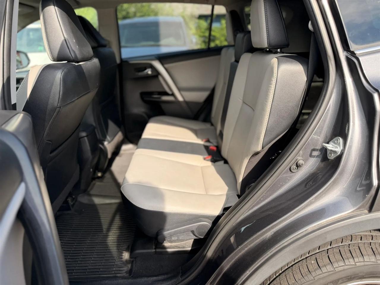 Toyota RAV4 Limited AWD 2017