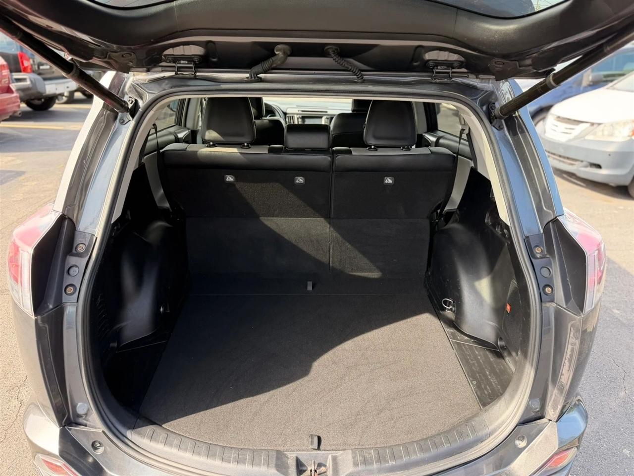 Toyota RAV4 Limited AWD 2017