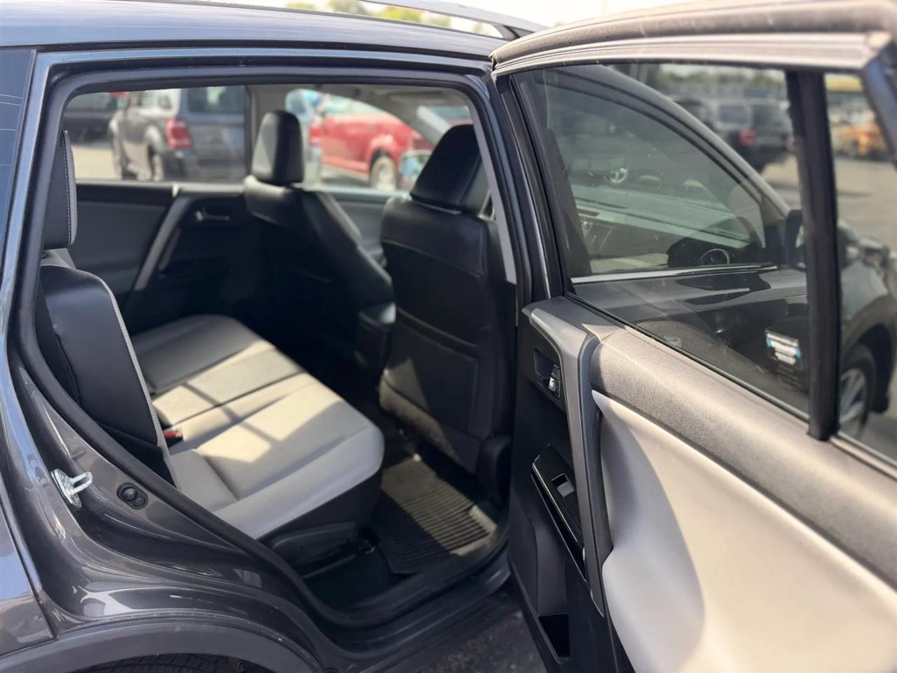 Toyota RAV4 Limited AWD 2017