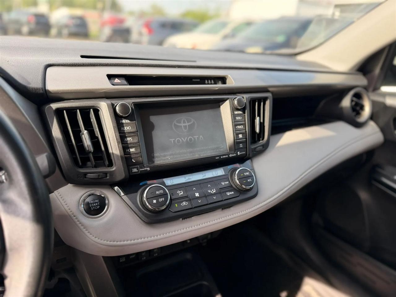 Toyota RAV4 Limited AWD 2017