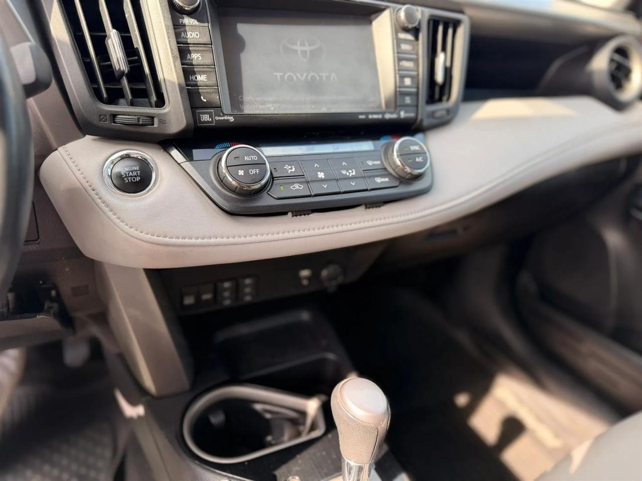 Toyota RAV4 Limited AWD 2017