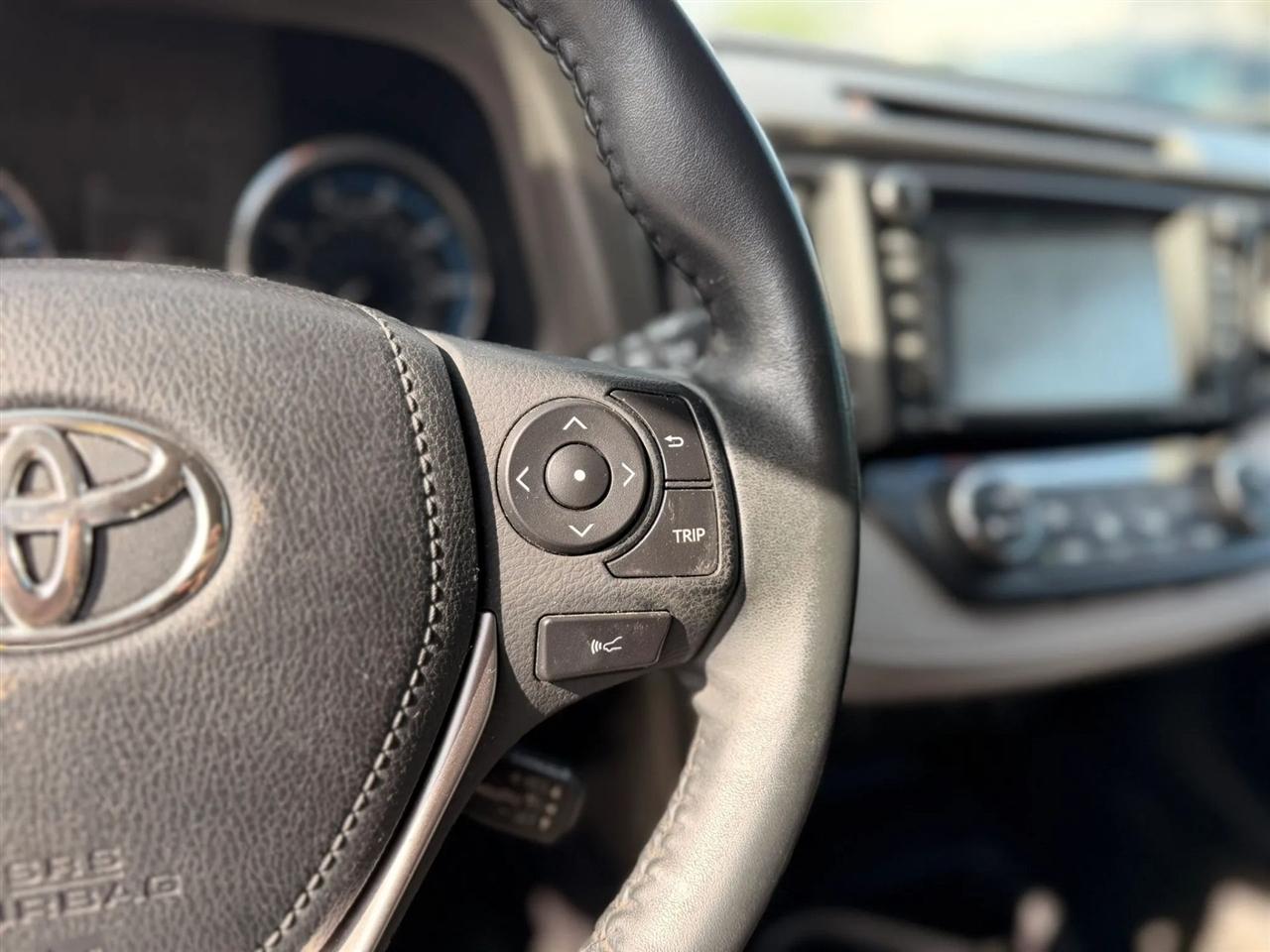 Toyota RAV4 Limited AWD 2017