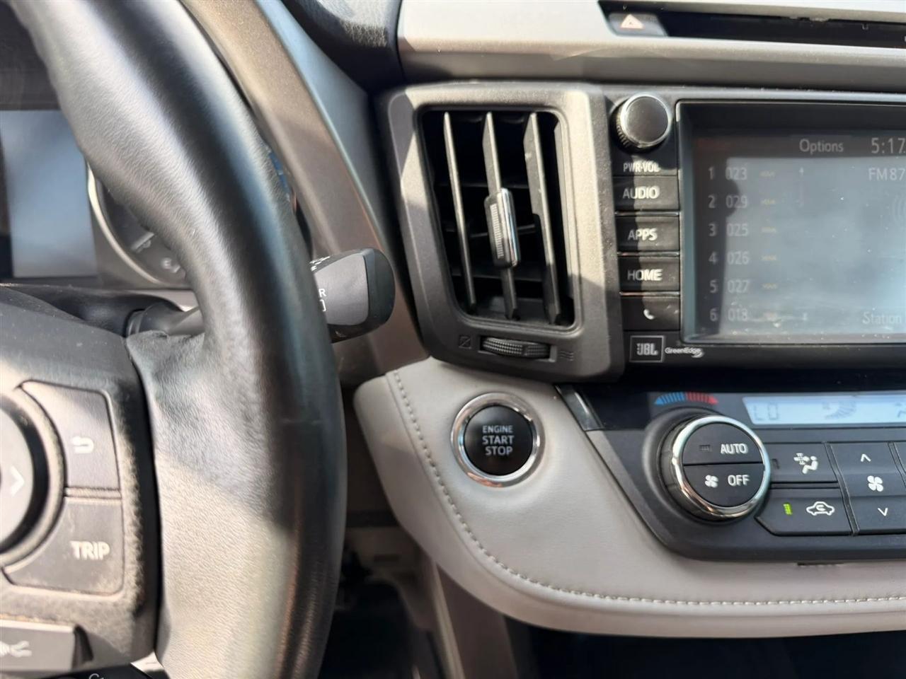 Toyota RAV4 Limited AWD 2017