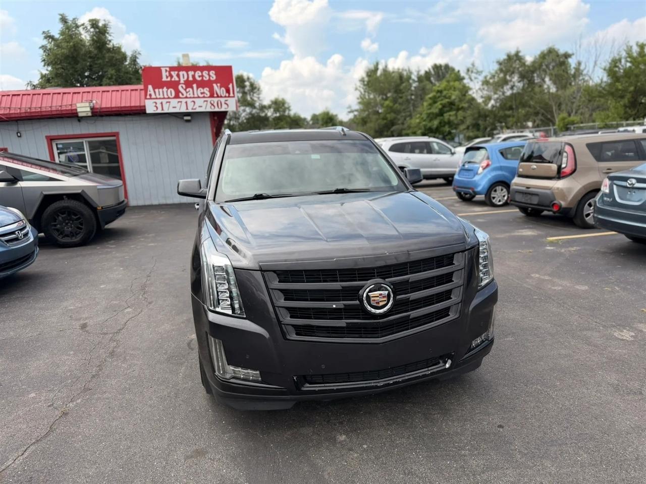 Cadillac Escalade Luxury 4WD 2015