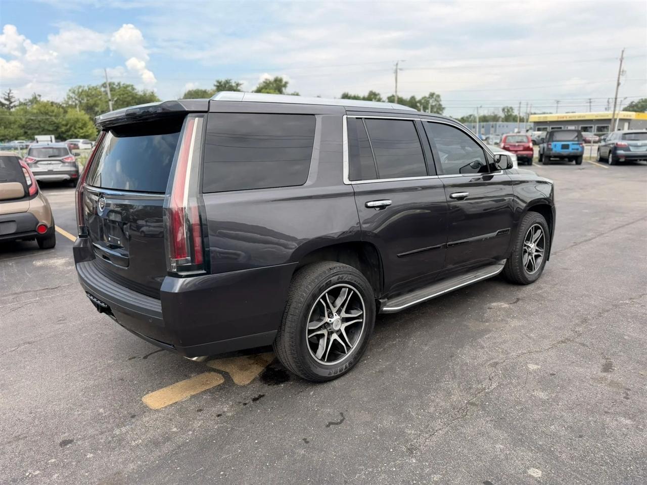 Cadillac Escalade Luxury 4WD 2015