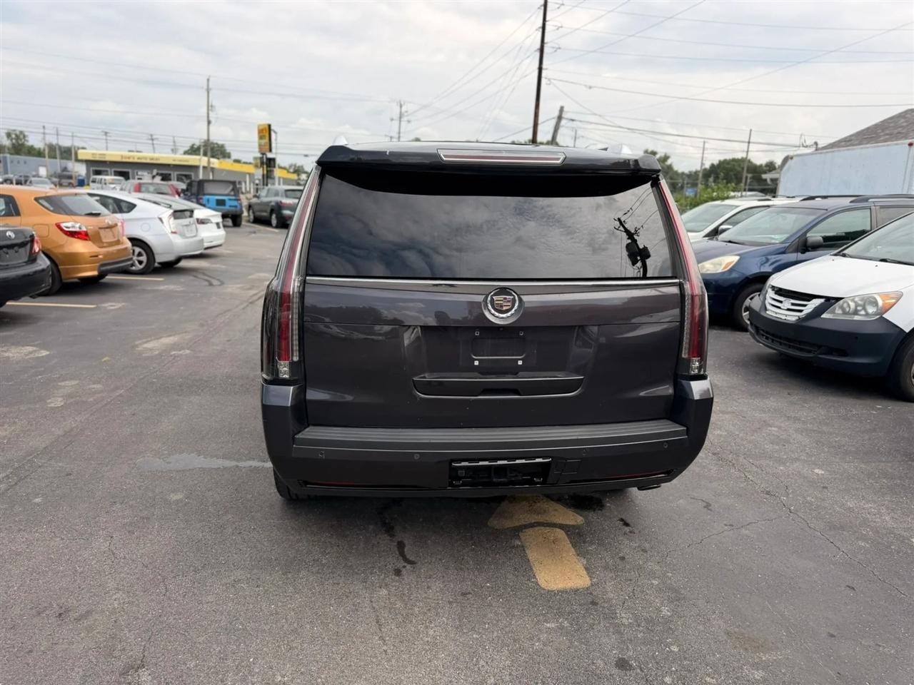 Cadillac Escalade Luxury 4WD 2015