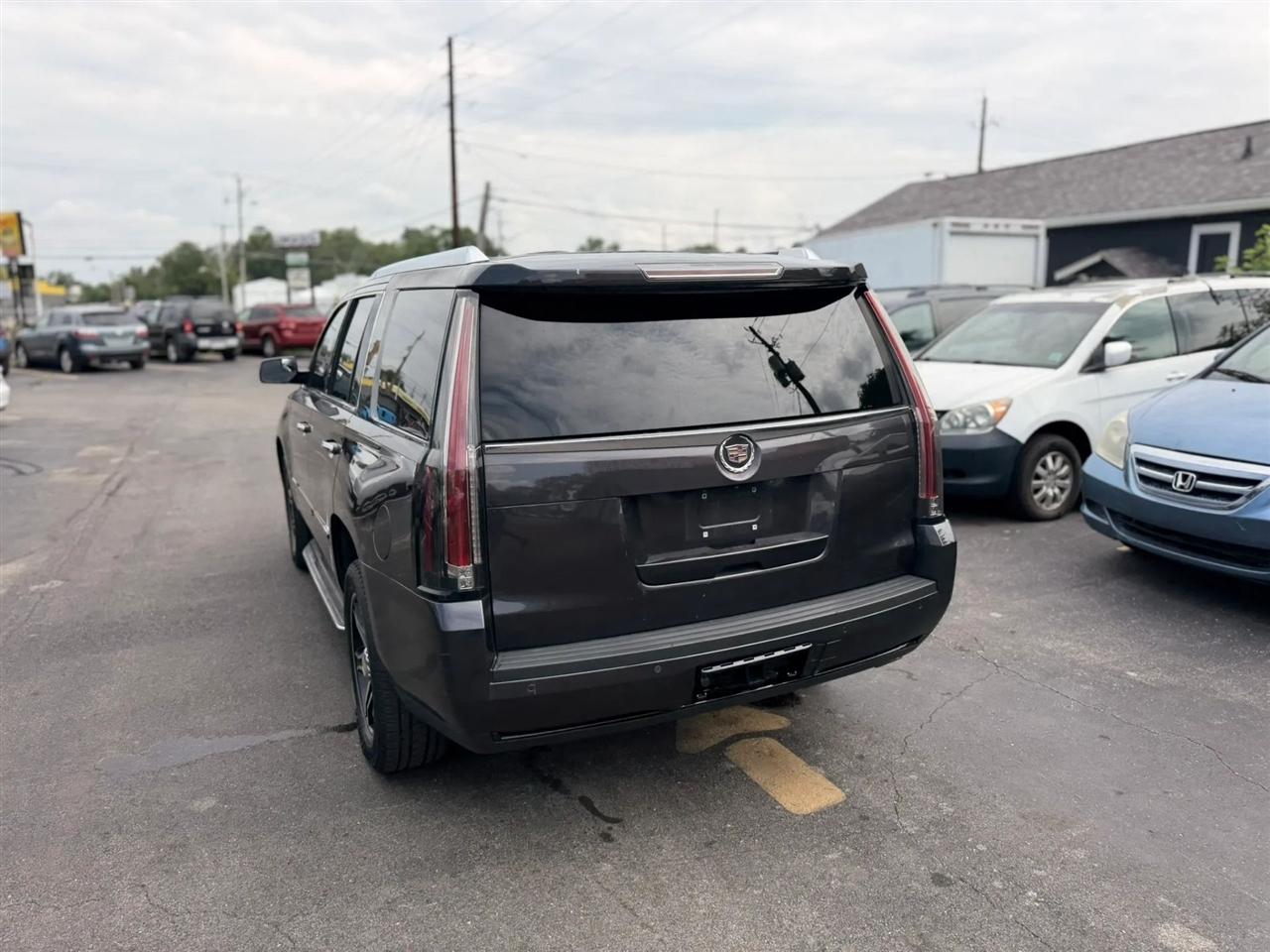Cadillac Escalade Luxury 4WD 2015
