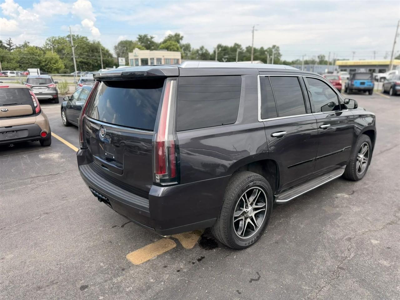 Cadillac Escalade Luxury 4WD 2015
