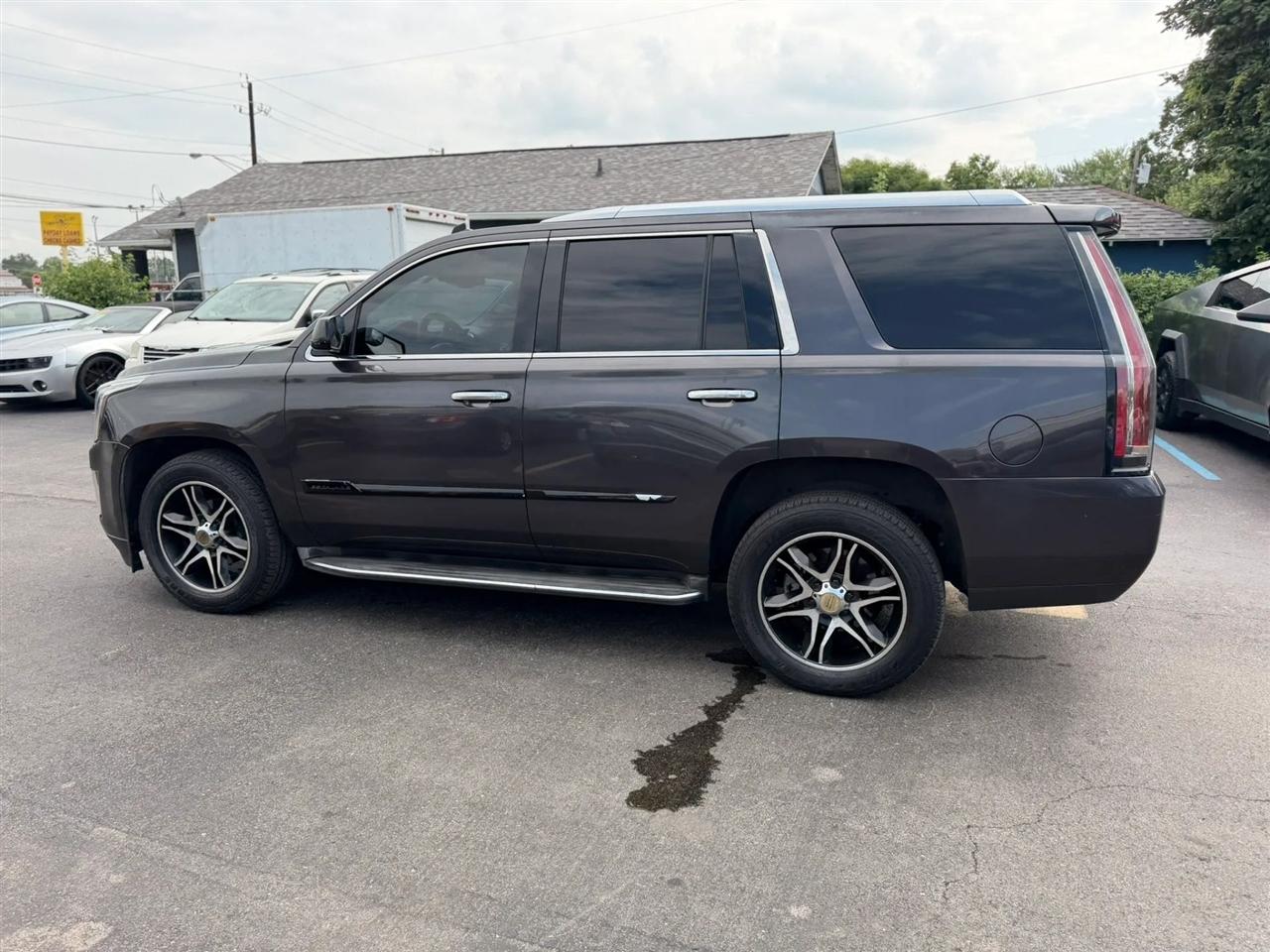 Cadillac Escalade Luxury 4WD 2015