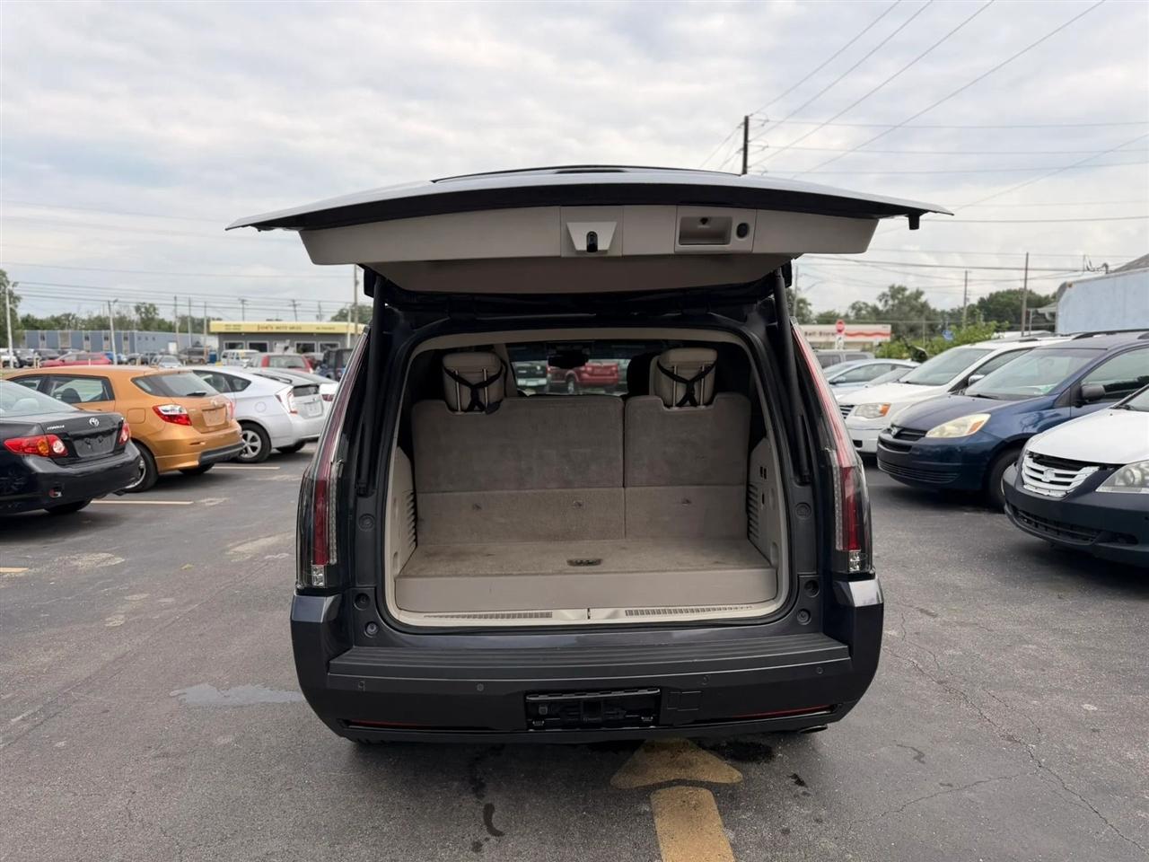 Cadillac Escalade Luxury 4WD 2015