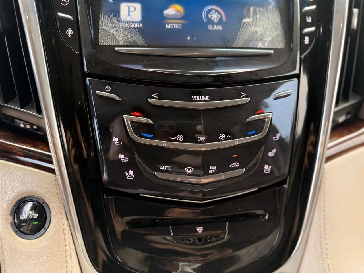 Cadillac Escalade Luxury 4WD 2015