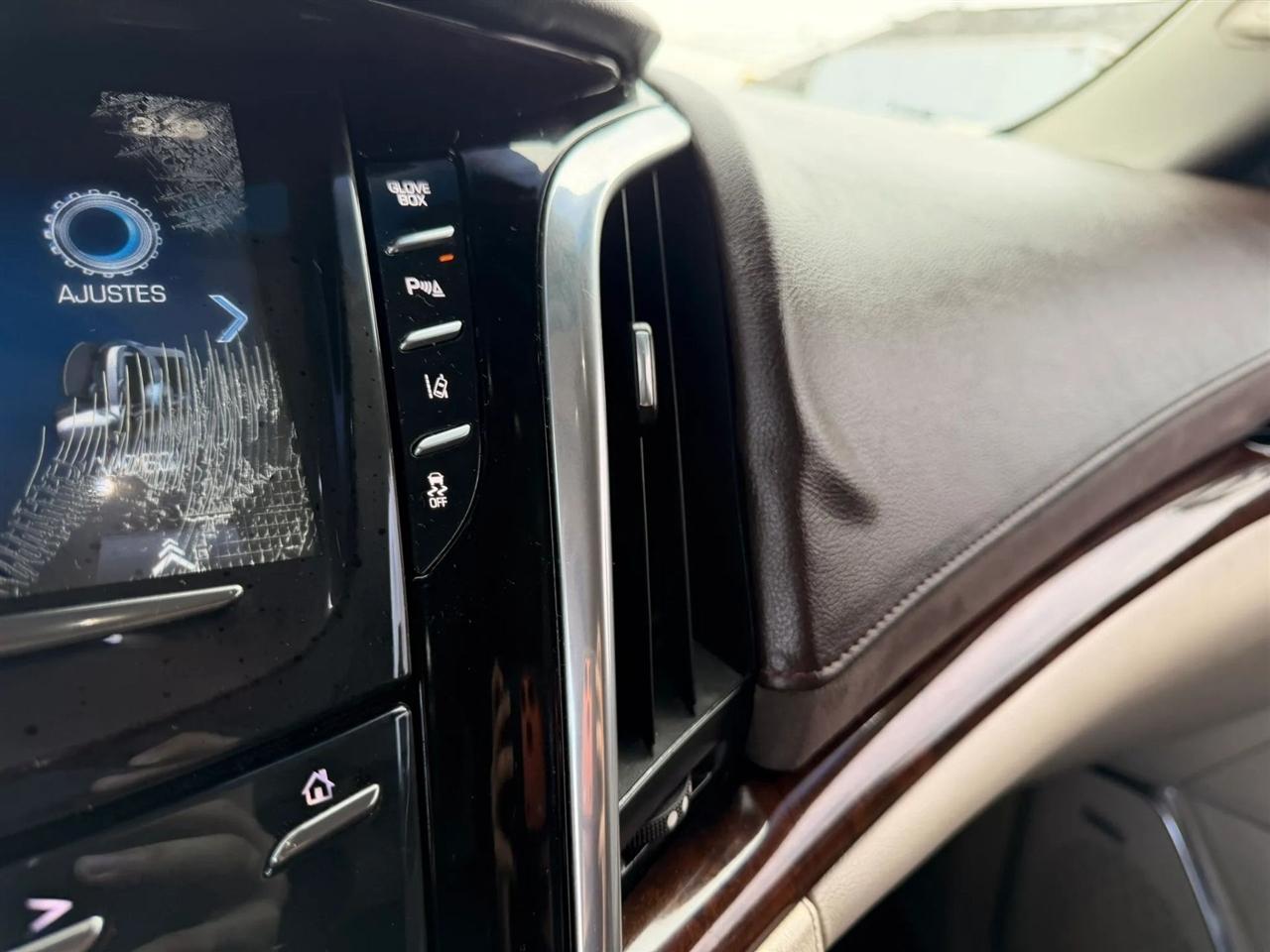 Cadillac Escalade Luxury 4WD 2015