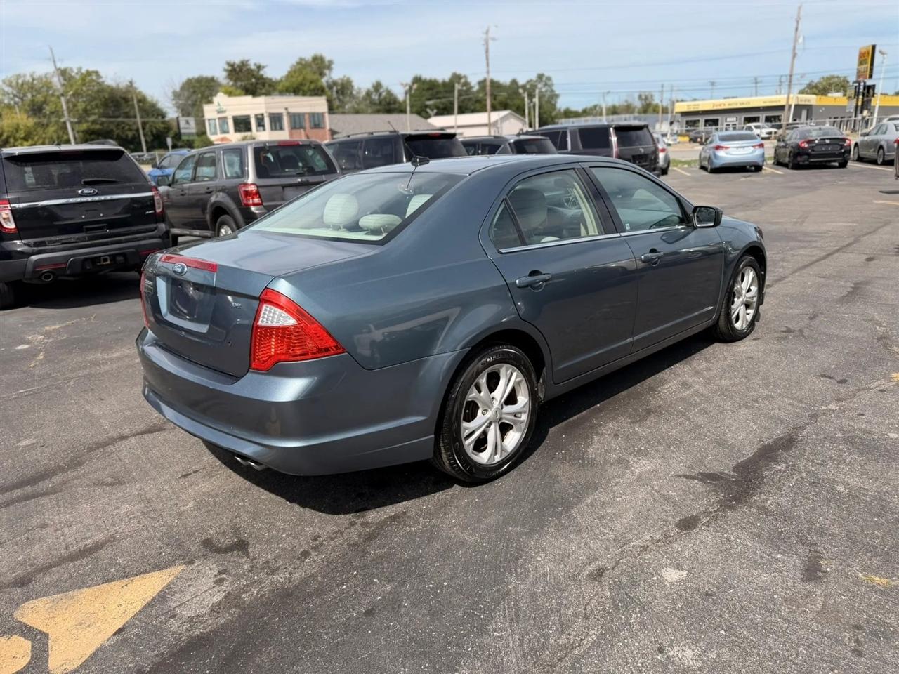 Ford Fusion SE 2012