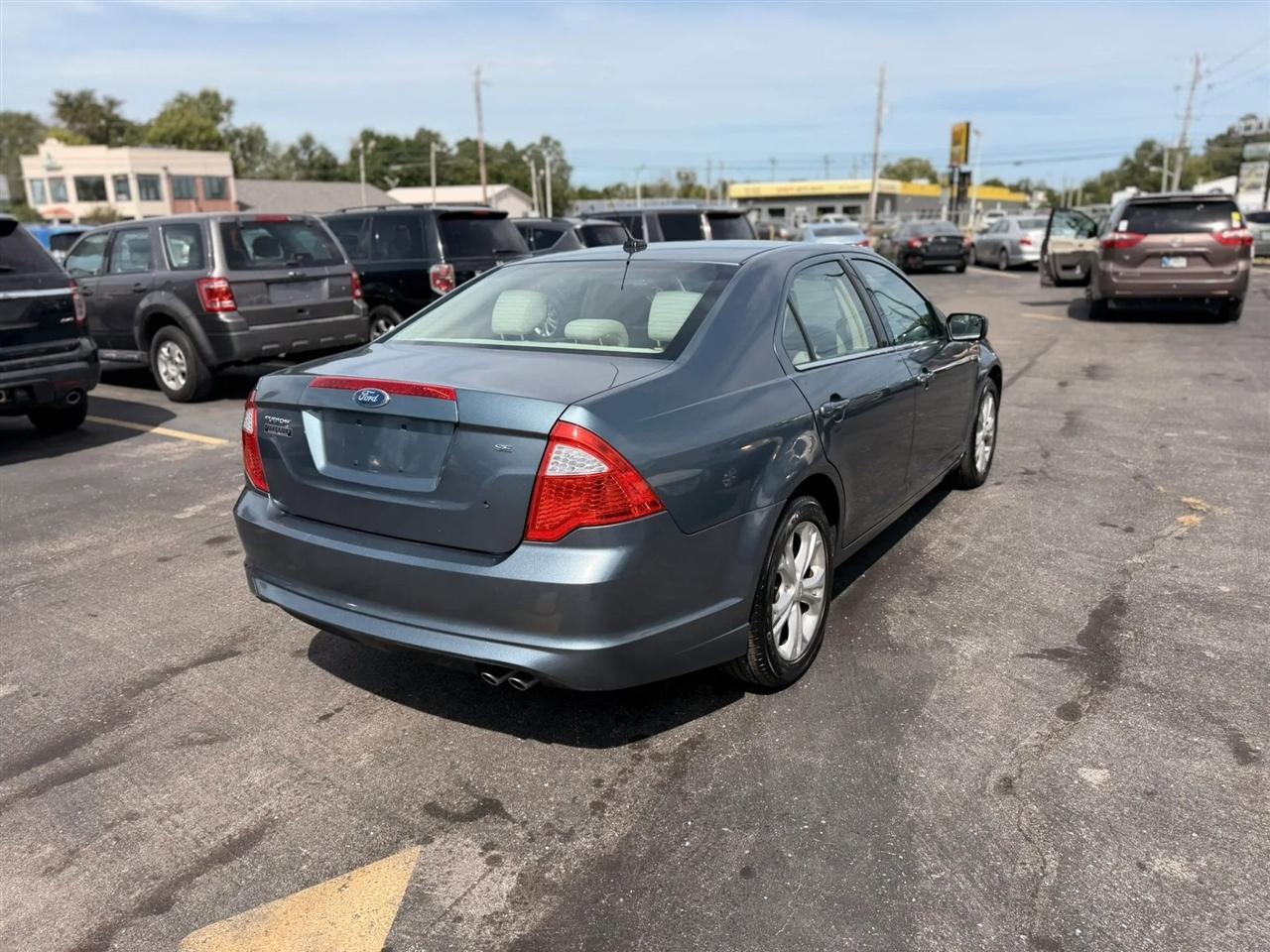 Ford Fusion SE 2012