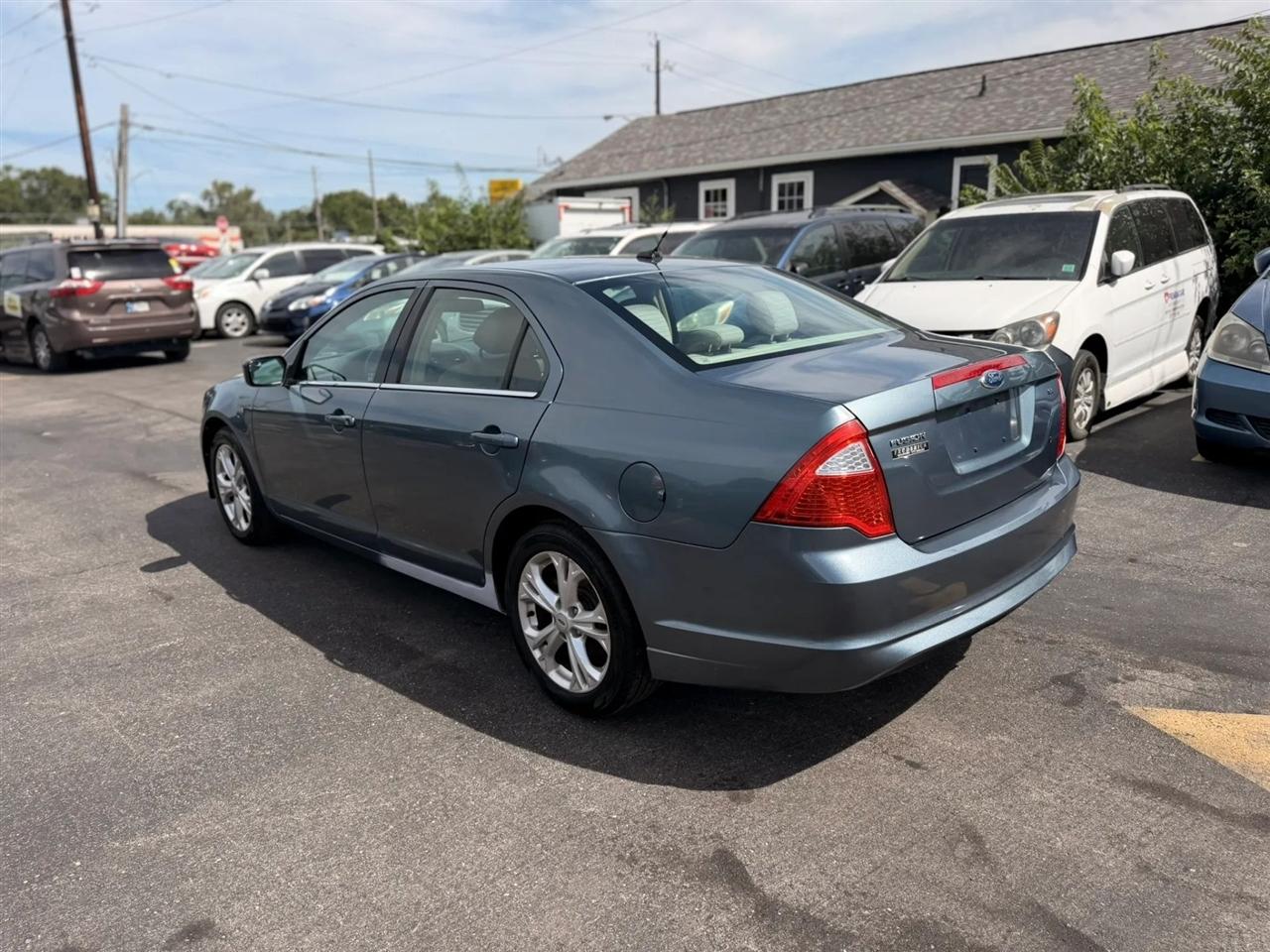 Ford Fusion SE 2012