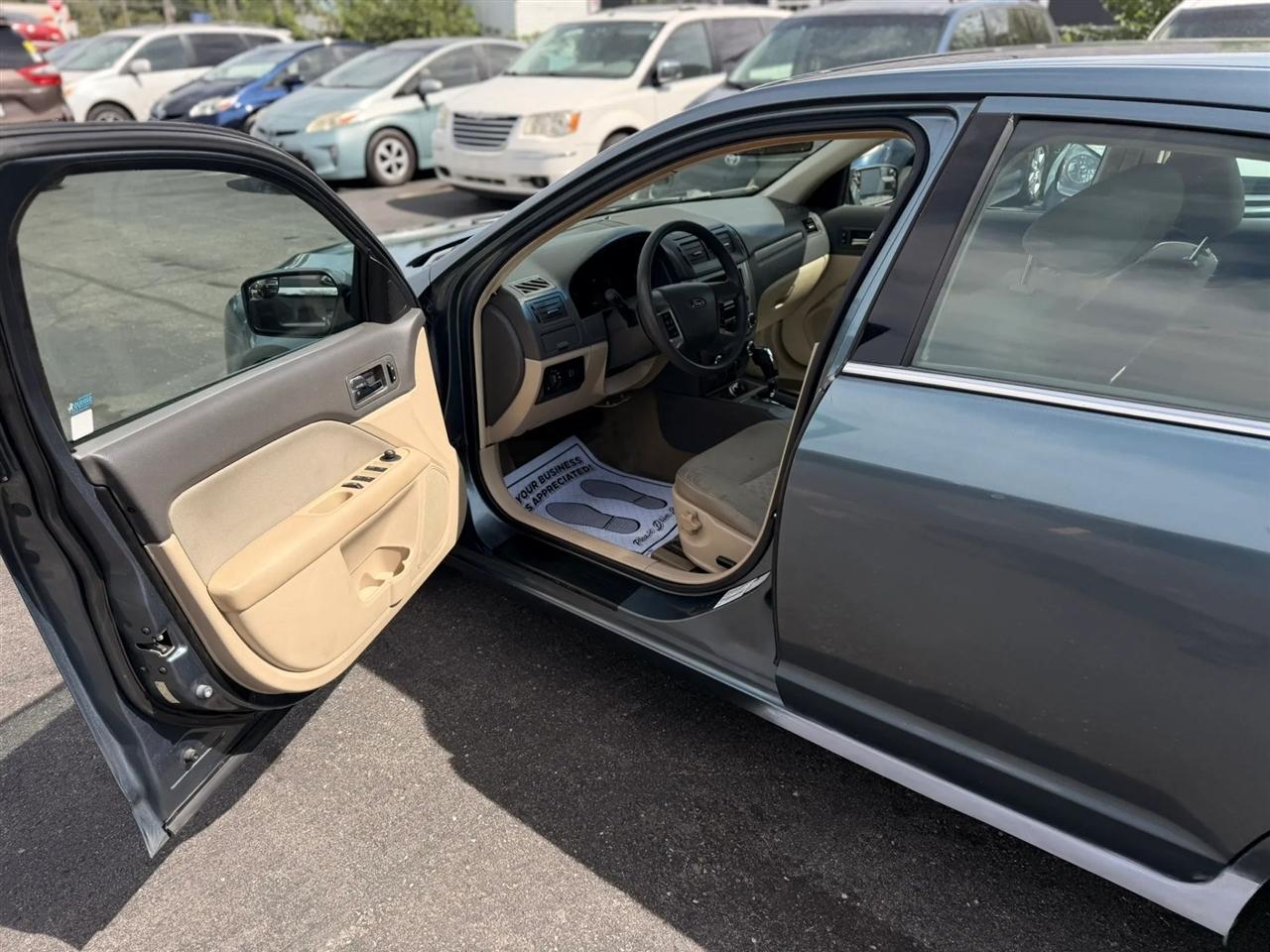 Ford Fusion SE 2012