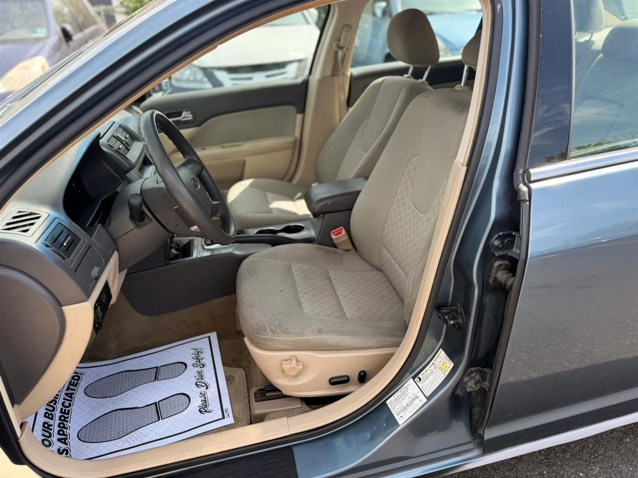 Ford Fusion SE 2012