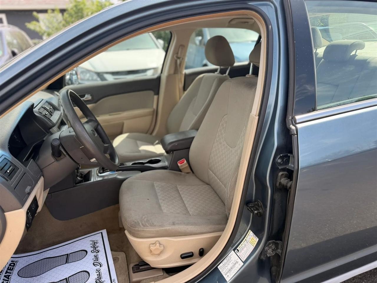 Ford Fusion SE 2012