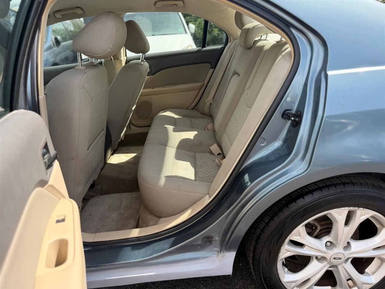 Ford Fusion SE 2012