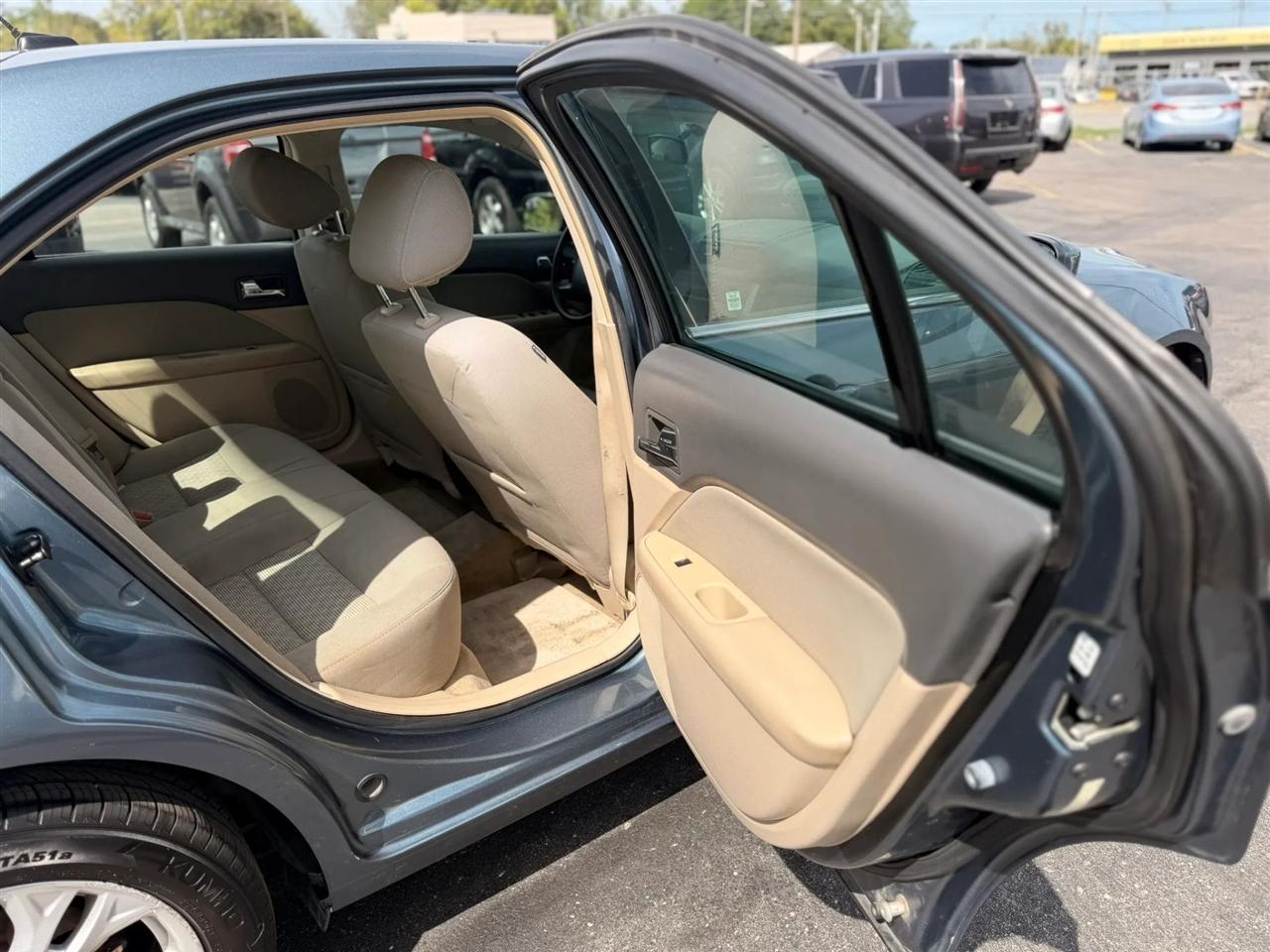 Ford Fusion SE 2012