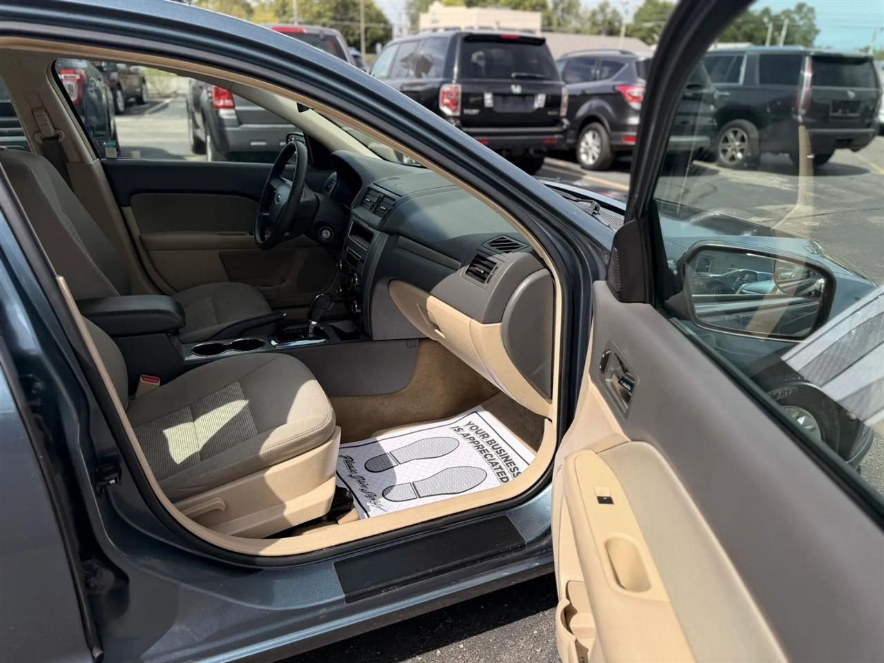 Ford Fusion SE 2012