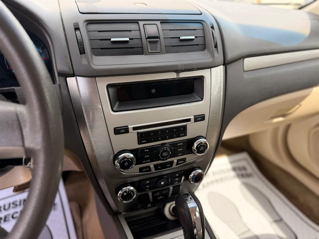 Ford Fusion SE 2012