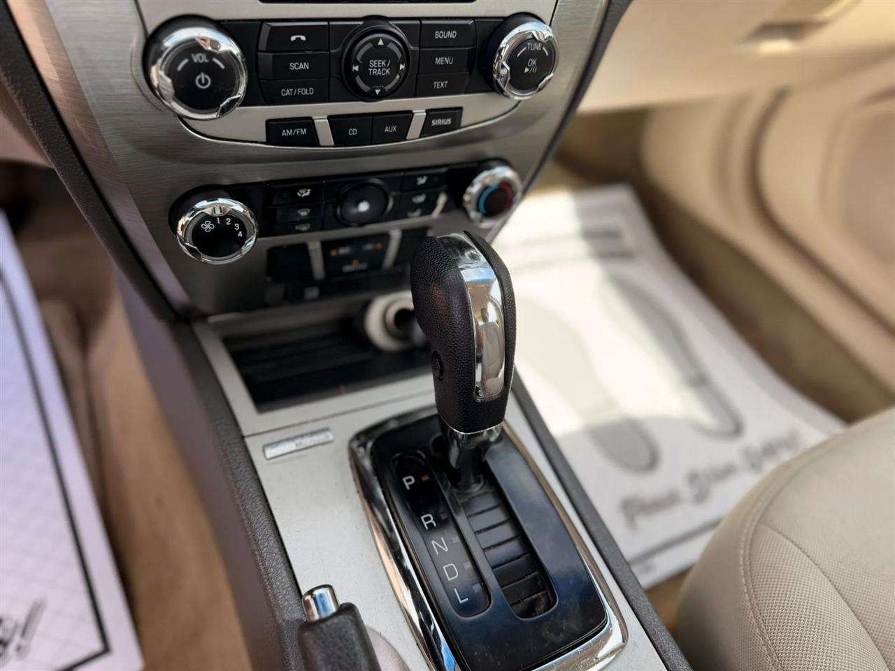 Ford Fusion SE 2012