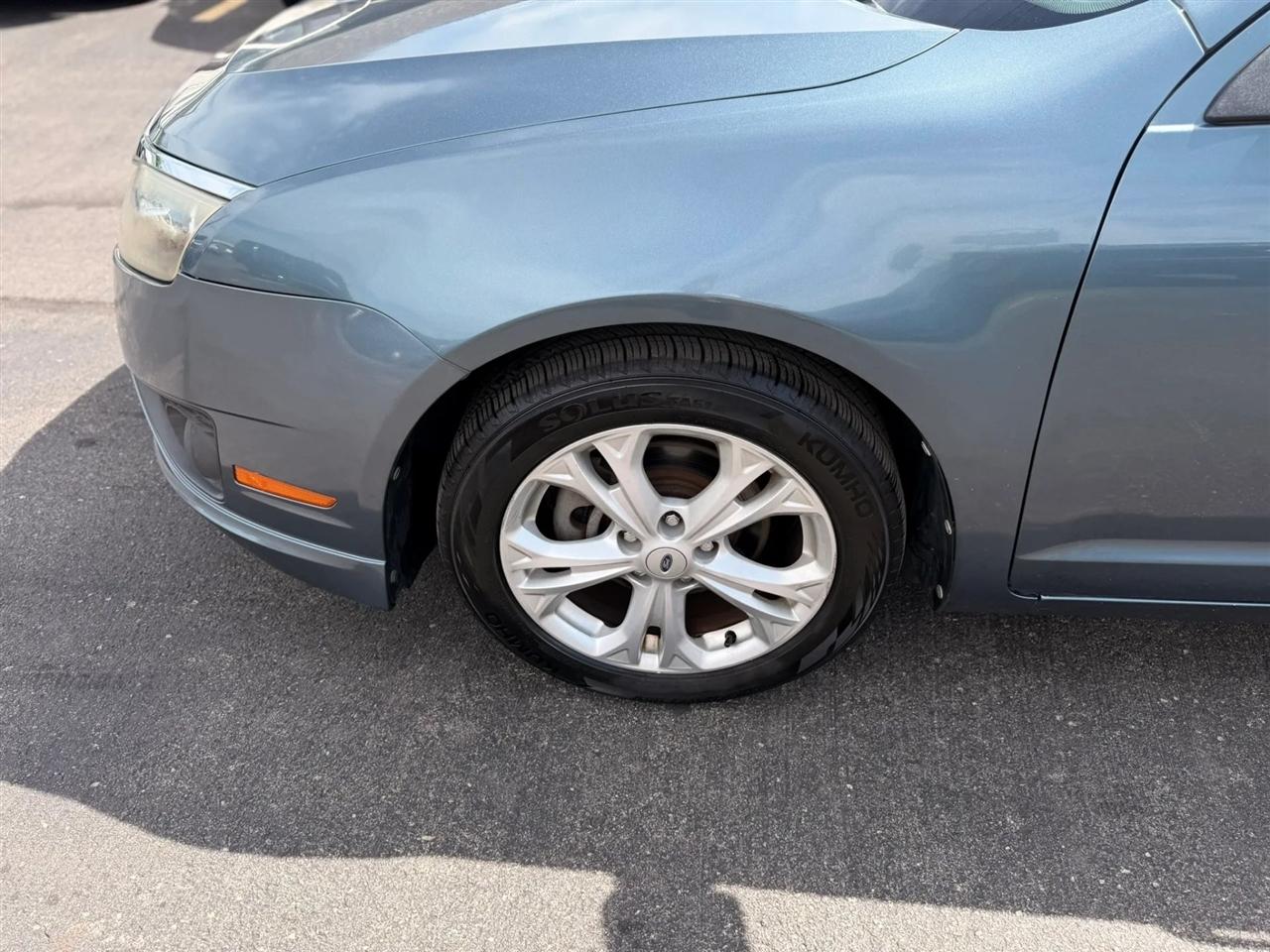 Ford Fusion SE 2012