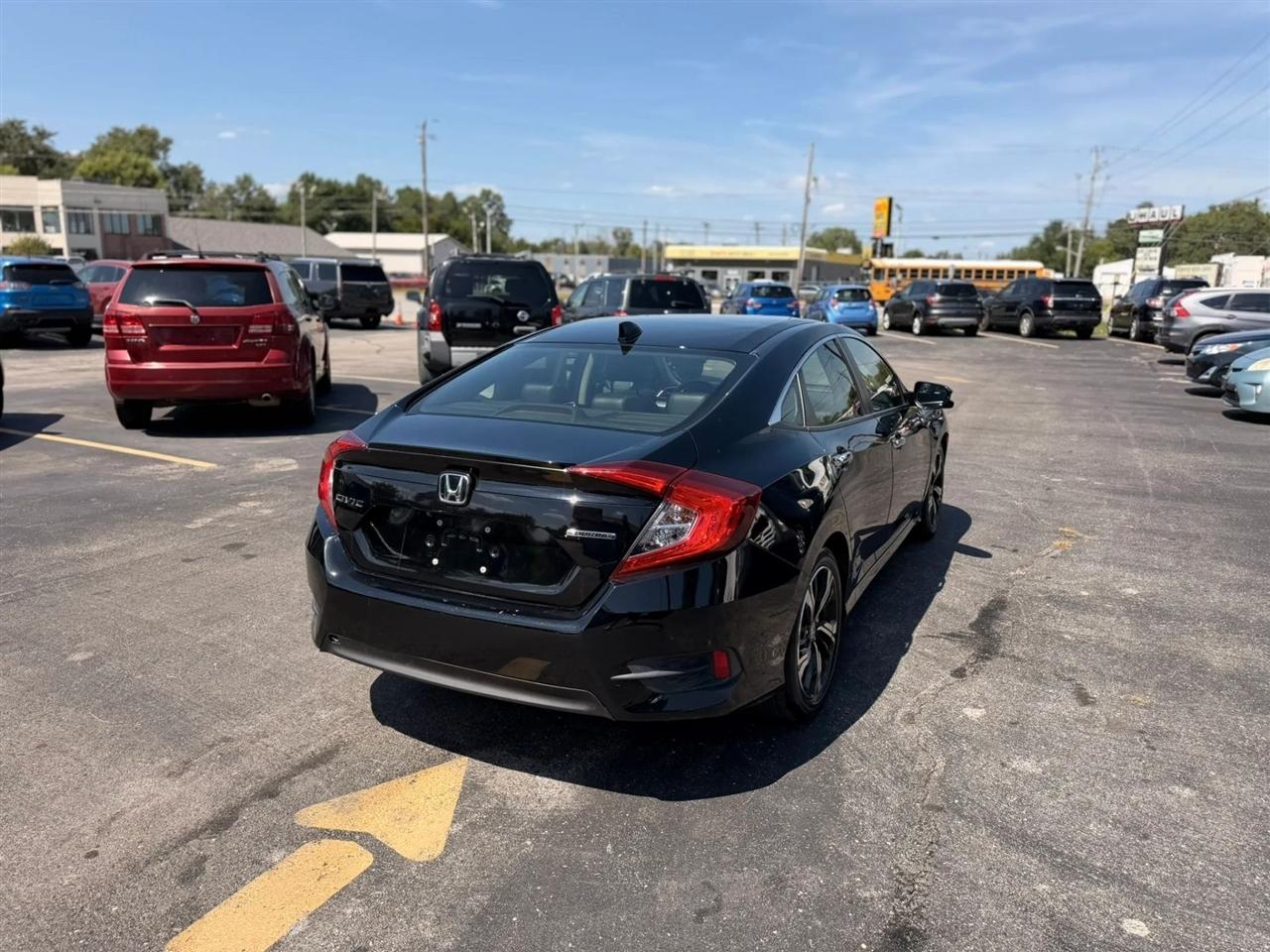 Honda Civic Touring Sedan CVT 2018