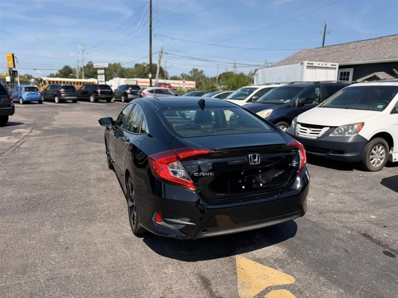 Honda Civic Touring Sedan CVT 2018