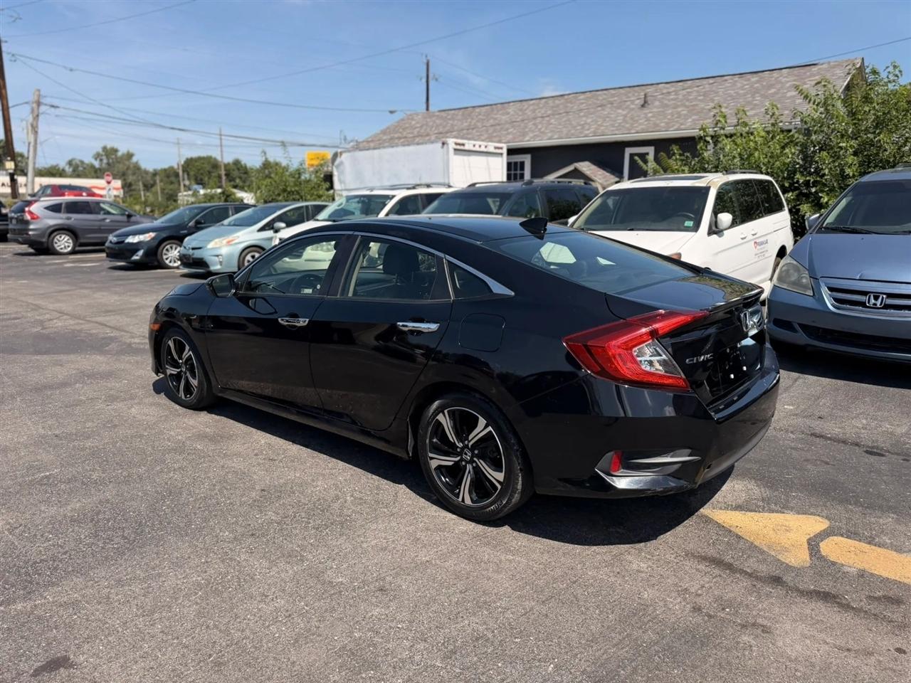Honda Civic Touring Sedan CVT 2018