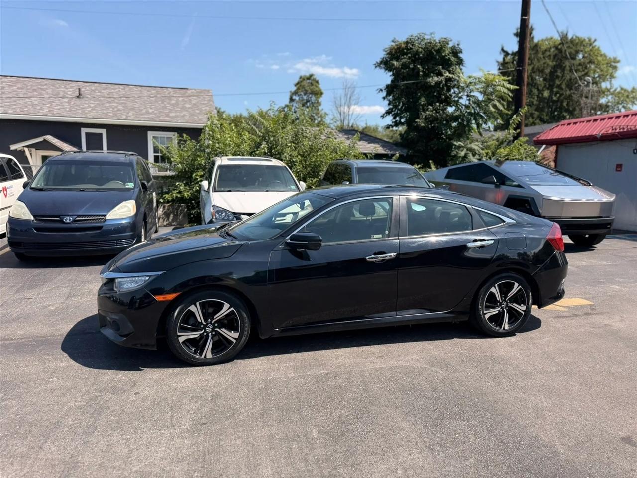 Honda Civic Touring Sedan CVT 2018