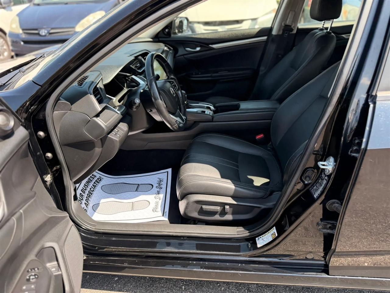 Honda Civic Touring Sedan CVT 2018