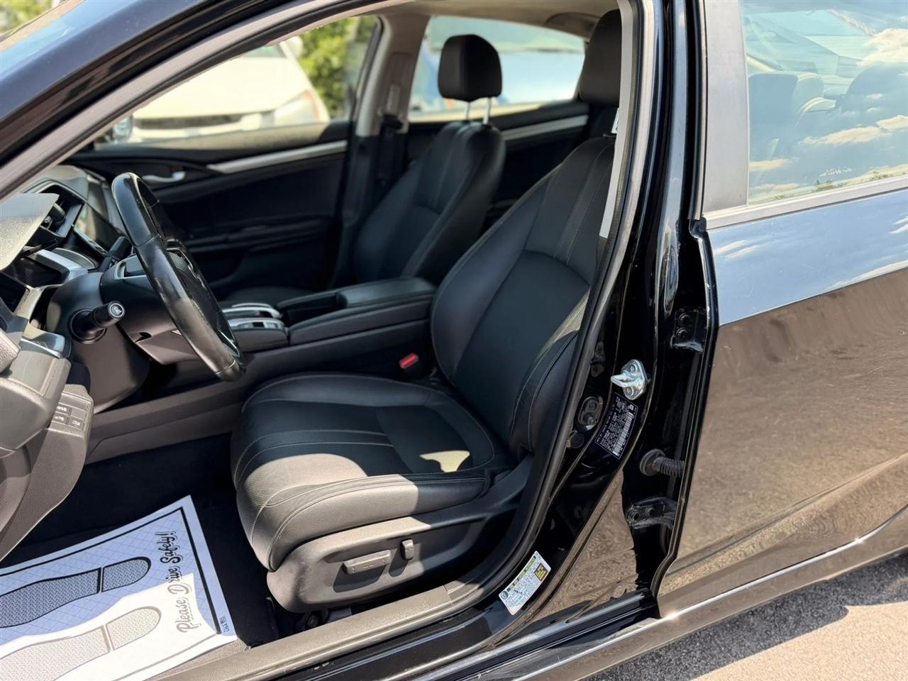 Honda Civic Touring Sedan CVT 2018